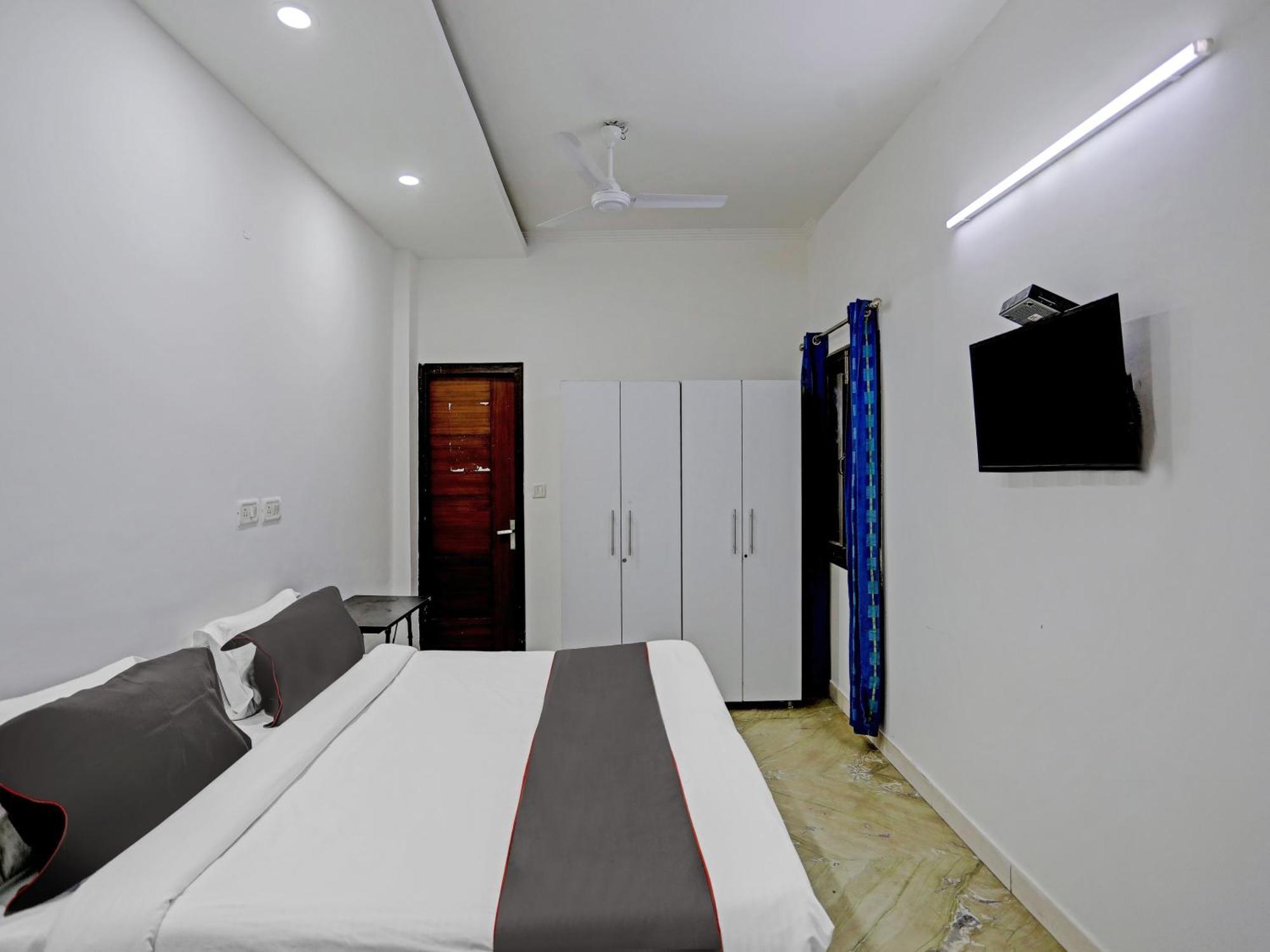 The Pinaki Residency Hotel New Delhi