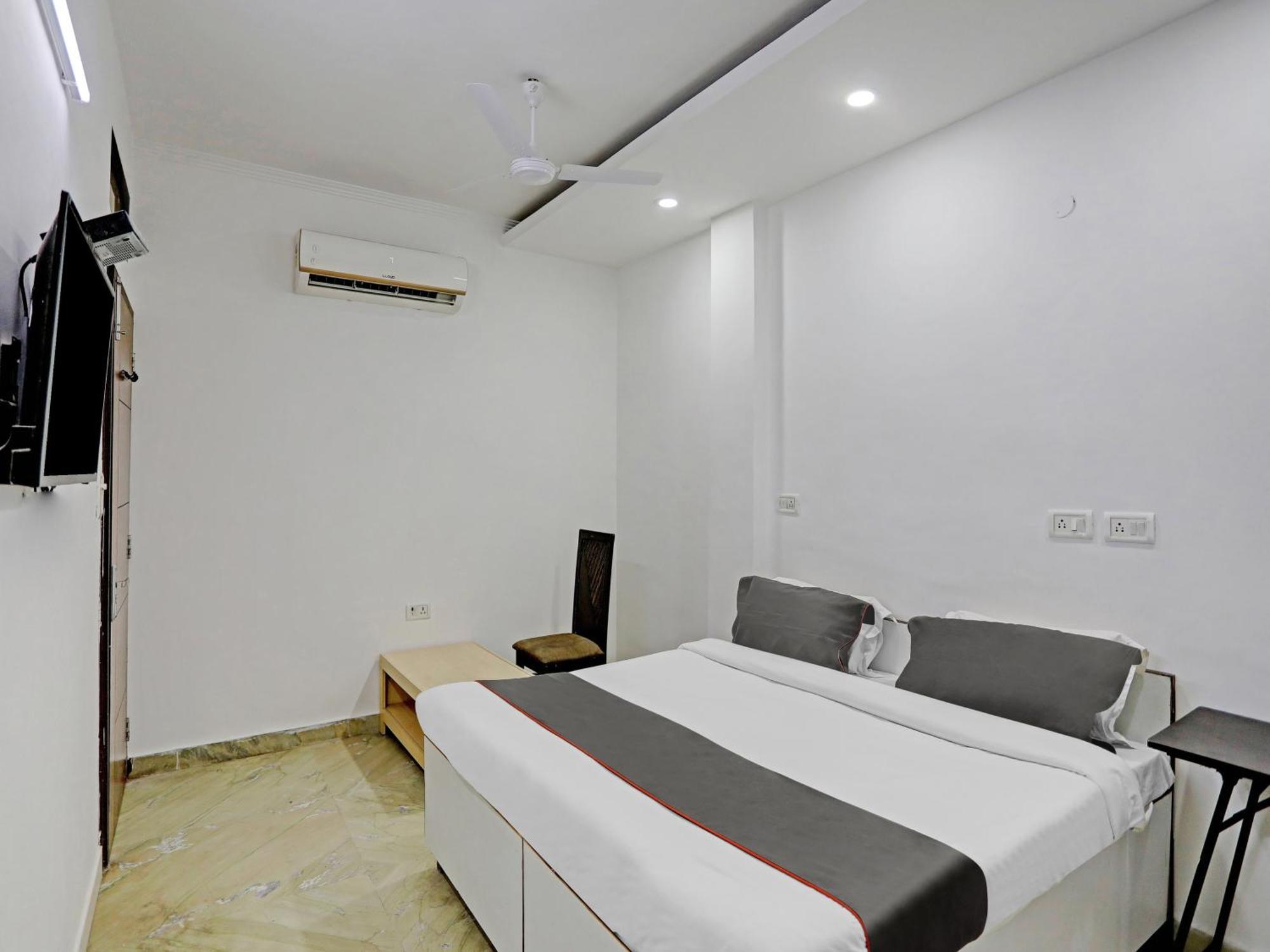 The Pinaki Residency 4* New Delhi